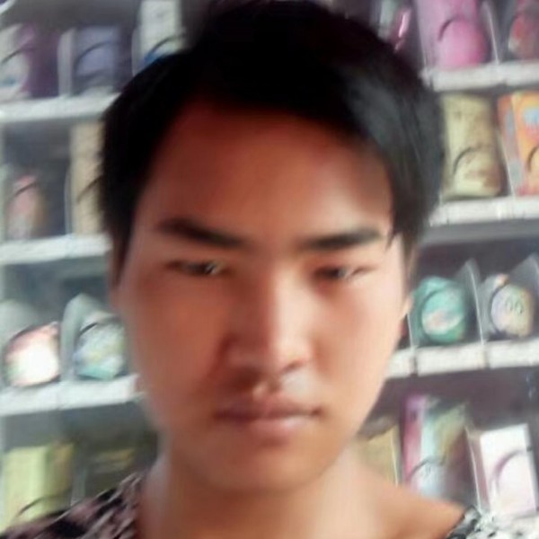 岩刚的照片
