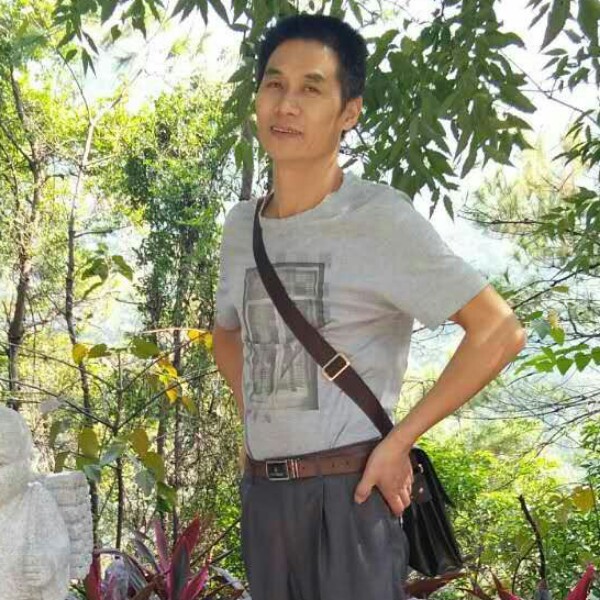 文艺霓裳笑看人生的照片