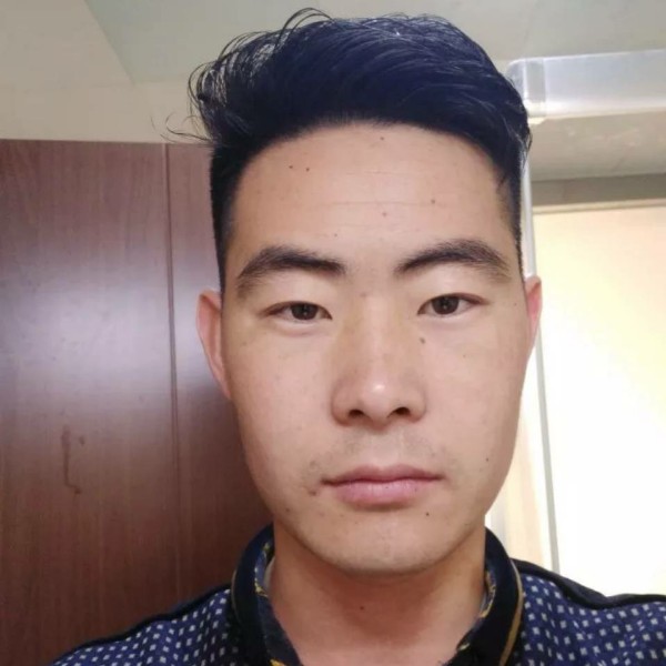 高洪涛的照片
