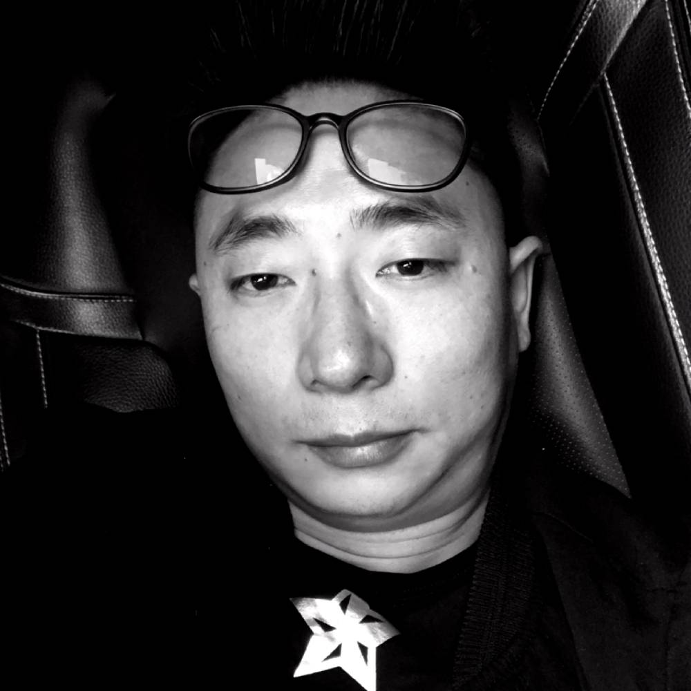 简单还黑裤的照片