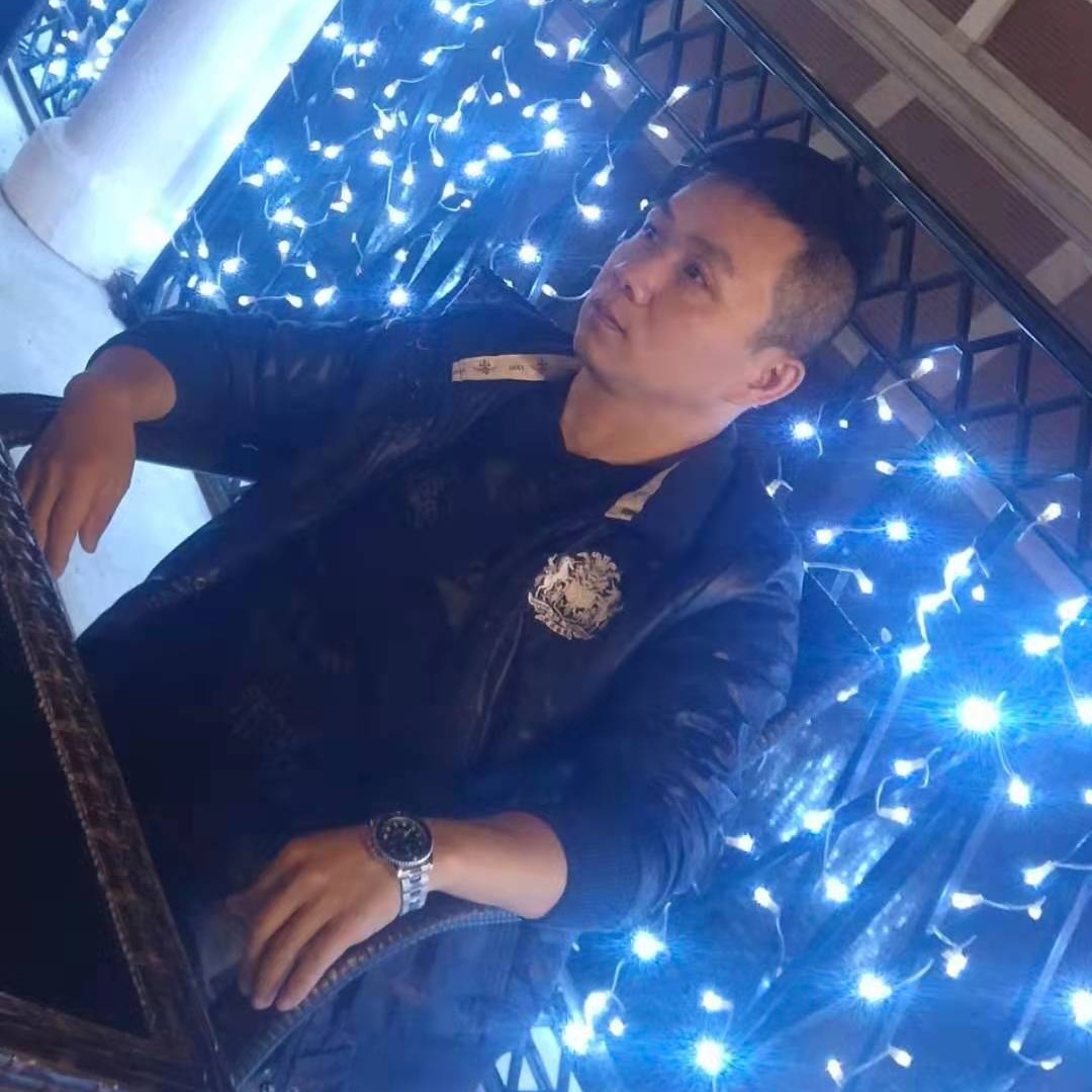 单纯的小松鼠的照片