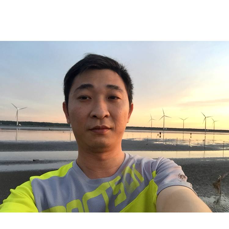 飄洋過海的大叔的照片