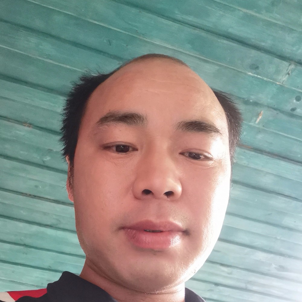 繁荣爱老虎的照片
