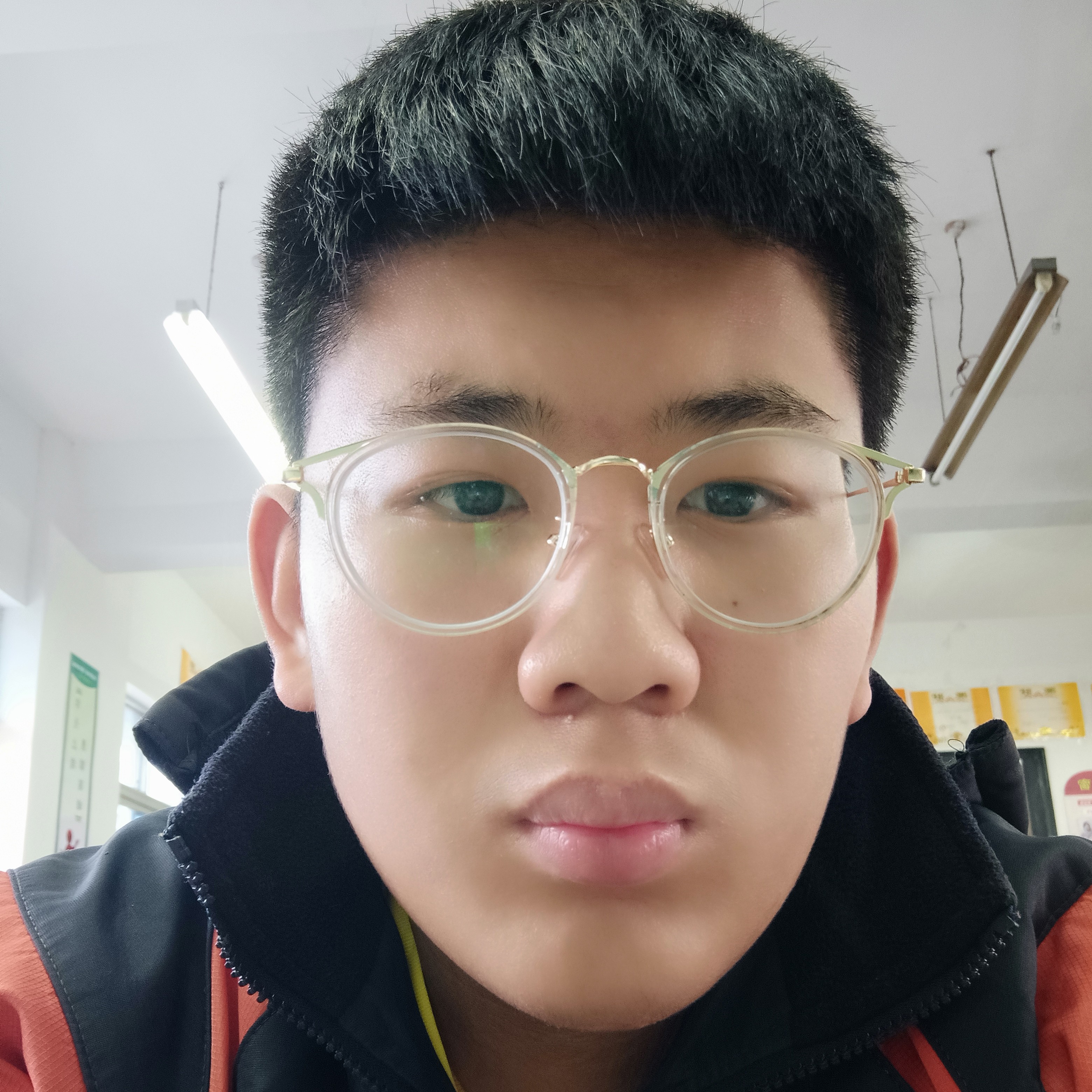 楼房泪了透彻的照片