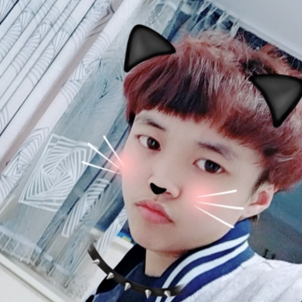 疯狂蹙眉唇彩的照片