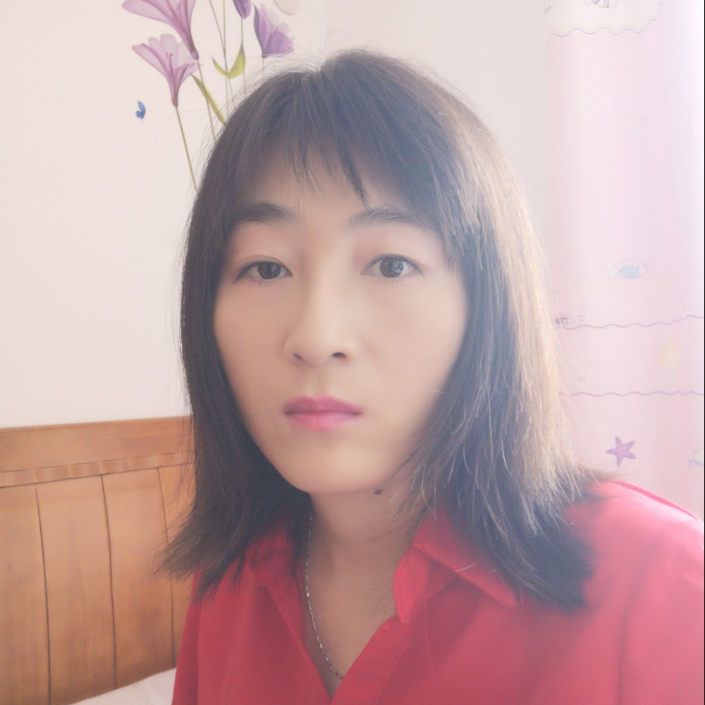 崖悔凝眸微笑的照片