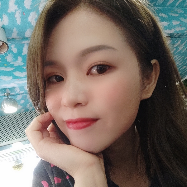 谭乔的照片