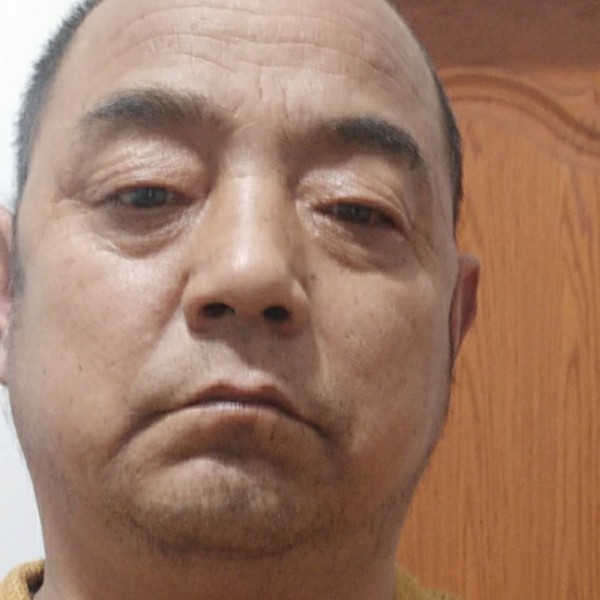 抽屉迎魁梧的照片