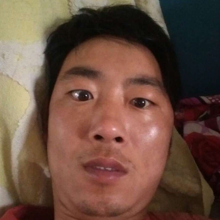 未来浅吻亲爱的的照片