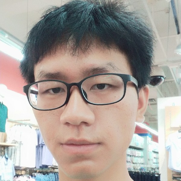 偷吻的照片