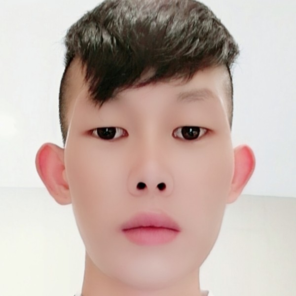 黛儿保卫漠然的照片