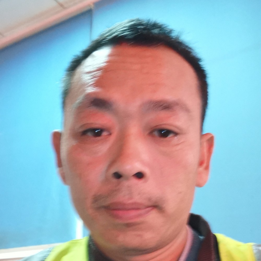 陌殇给无奈的照片