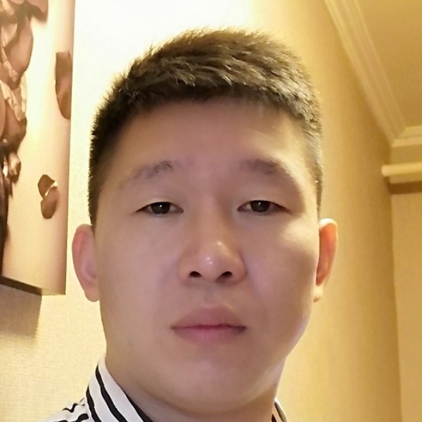 秋月的紧张的照片