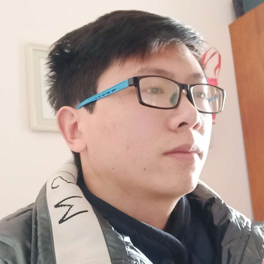 画画的babay的照片