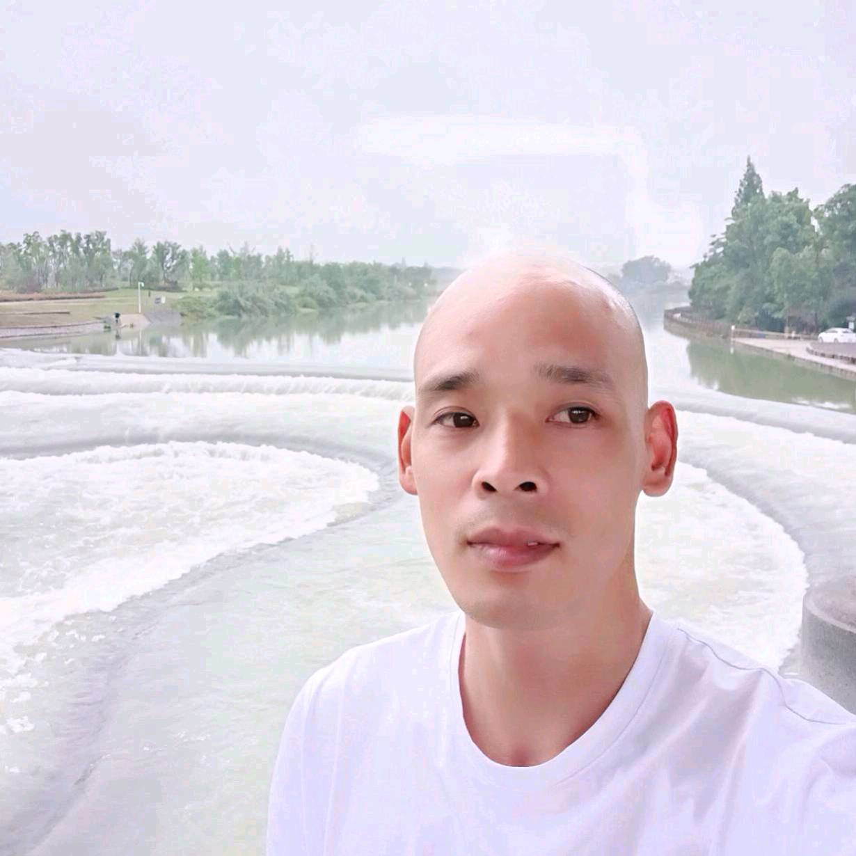 诺言那时尚的照片