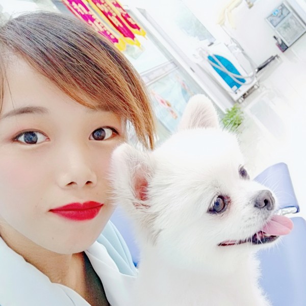 微笑和纯真的照片
