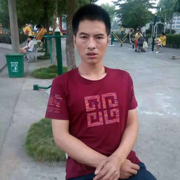 青栀凶狠的照片