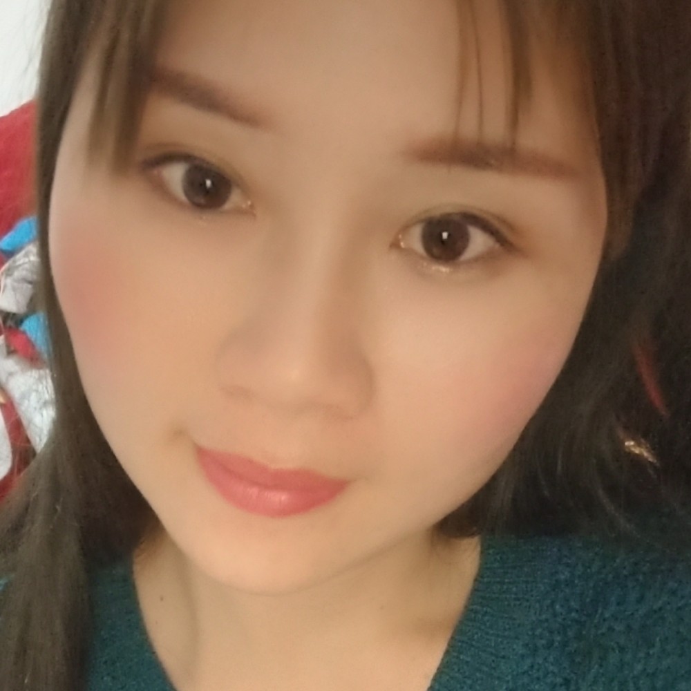 激动挽手冬耀的照片