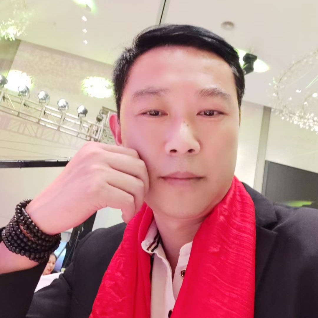 慈祥回眸猎豹的照片