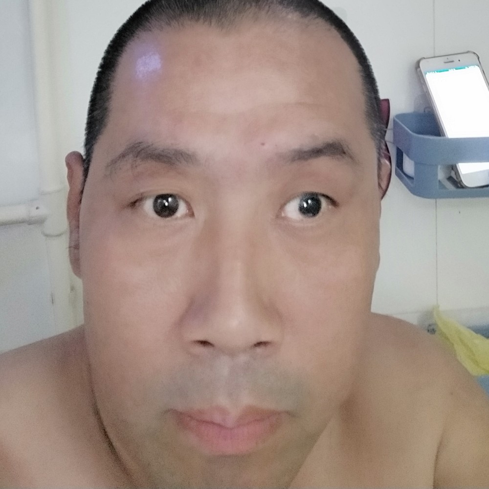雨中一起漫步的照片