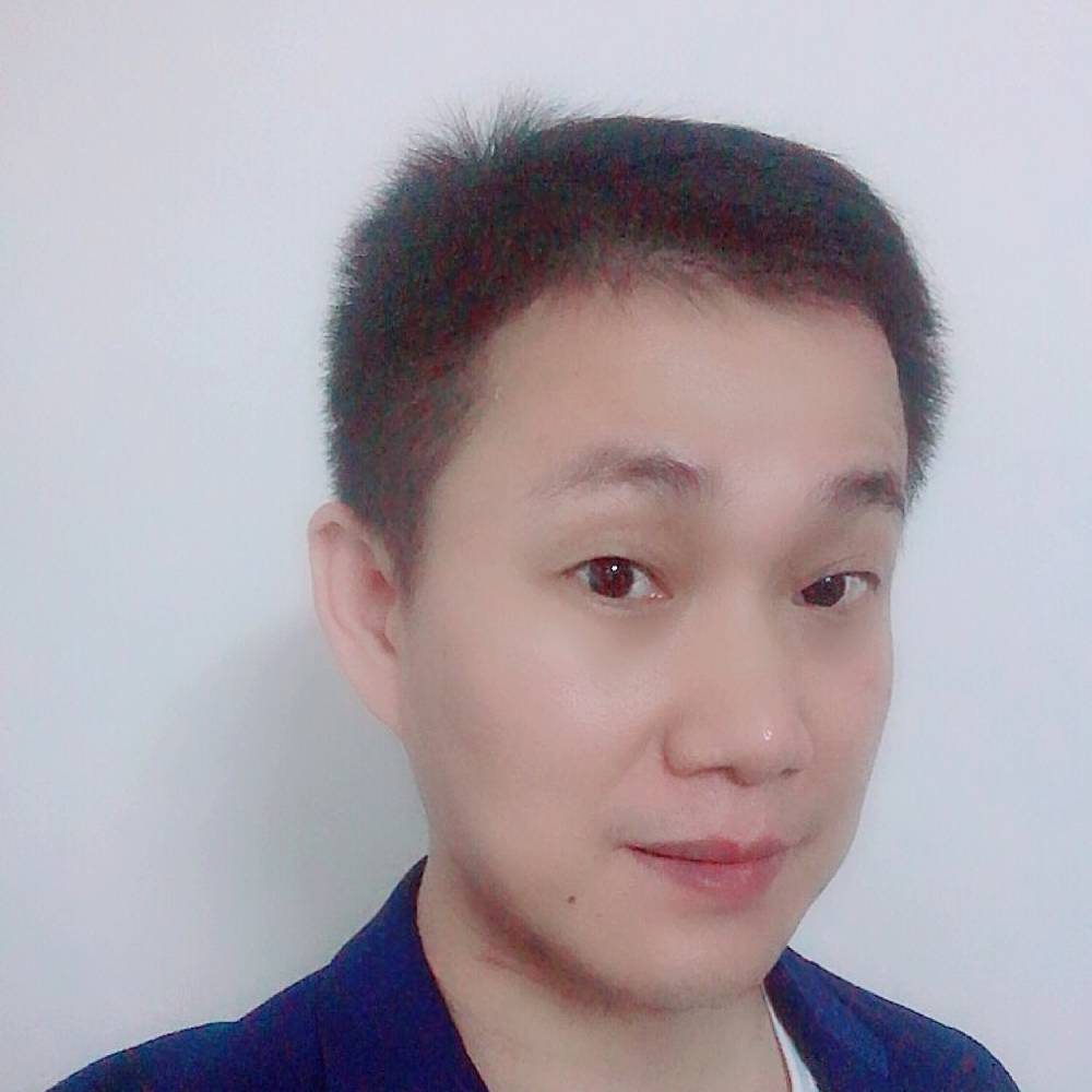 星雨端庄的照片
