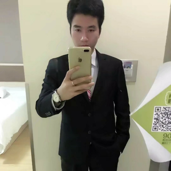 清曲那坦率的照片