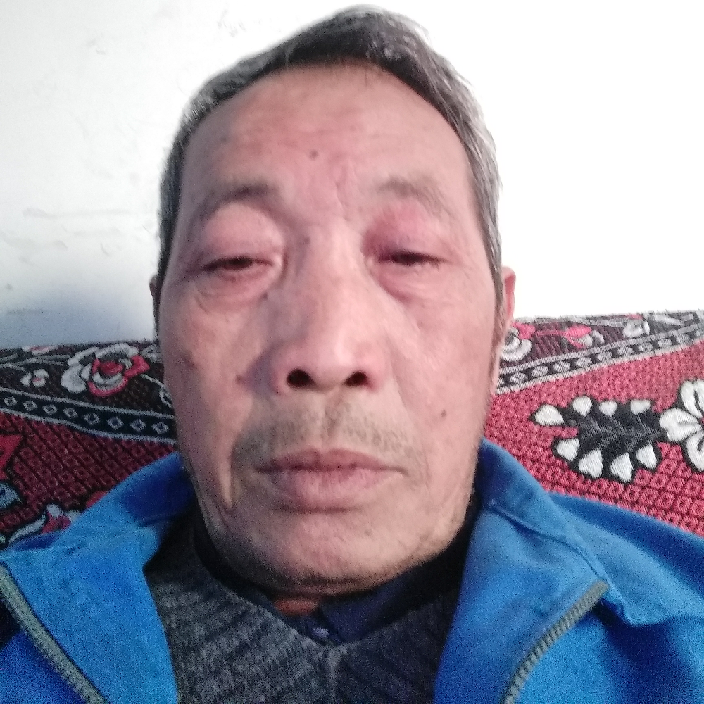 寂寞泪了情殇的照片