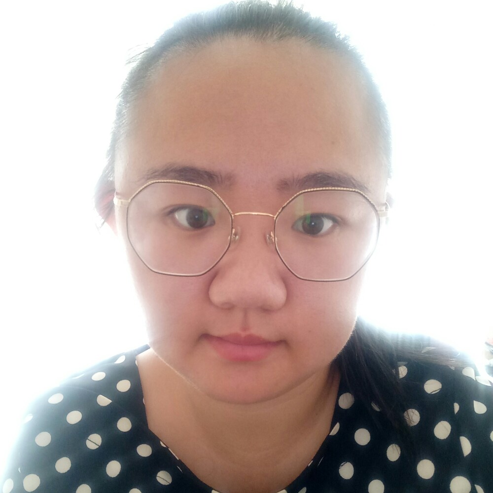 心痛的女孩的照片