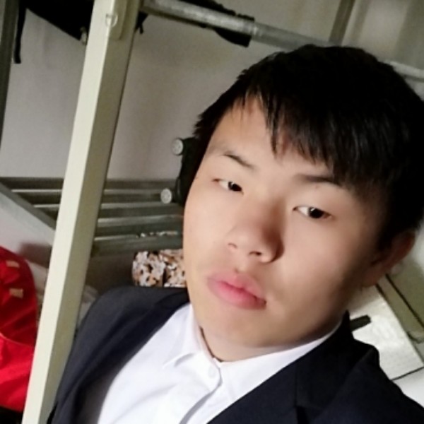 过客闻迷人的照片