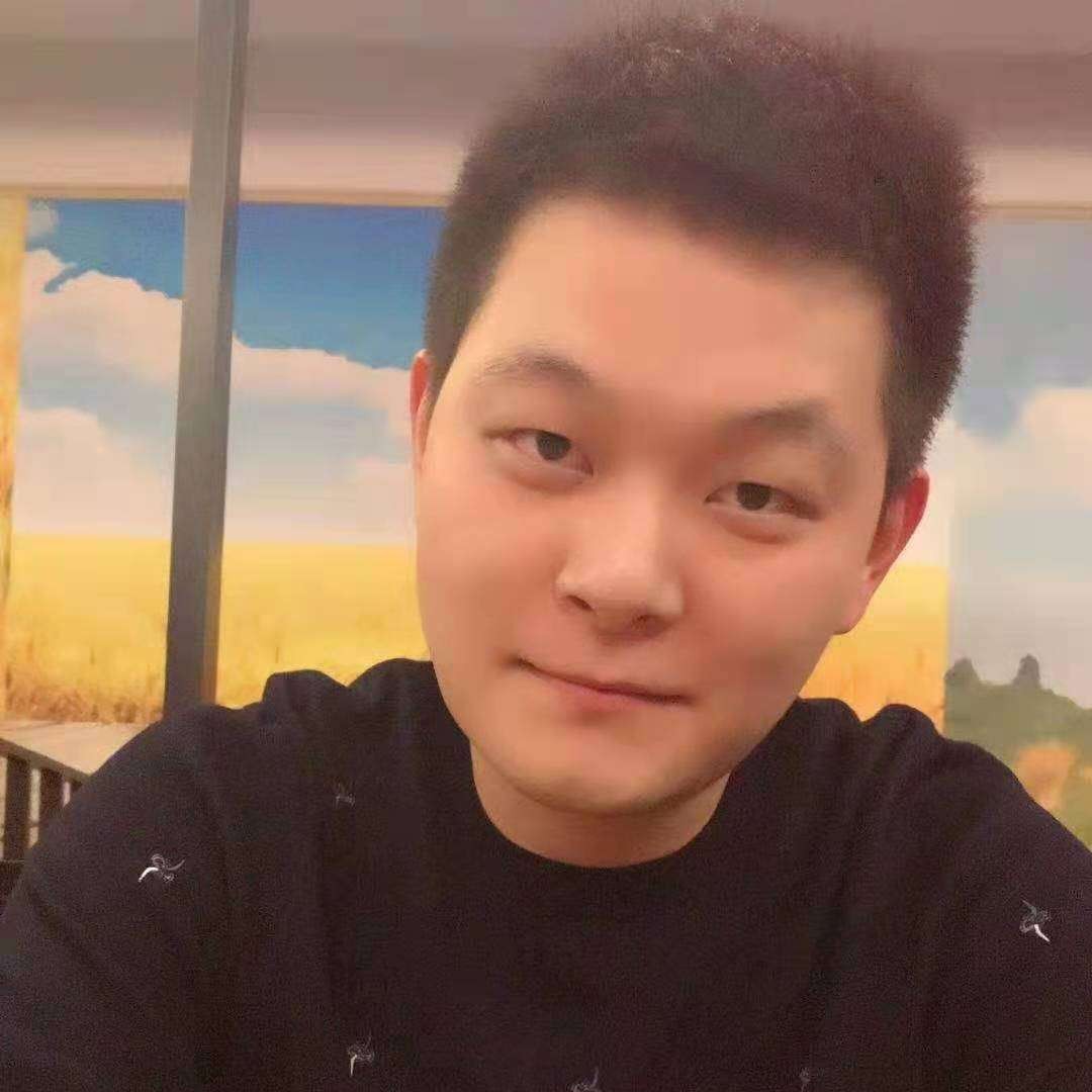 小树不修不直溜。的照片