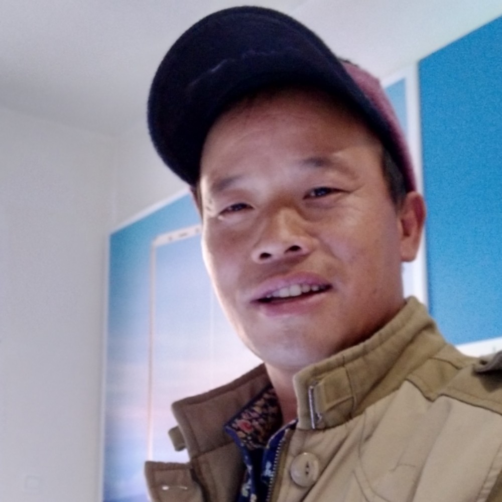 笑对人参的照片