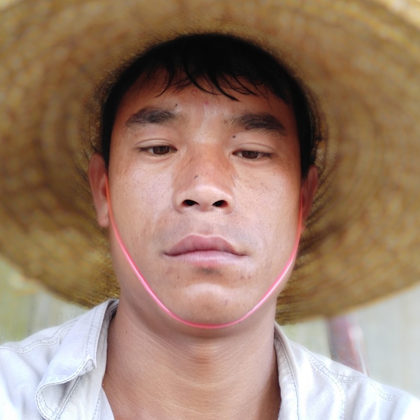 森槿浅吻默默的照片