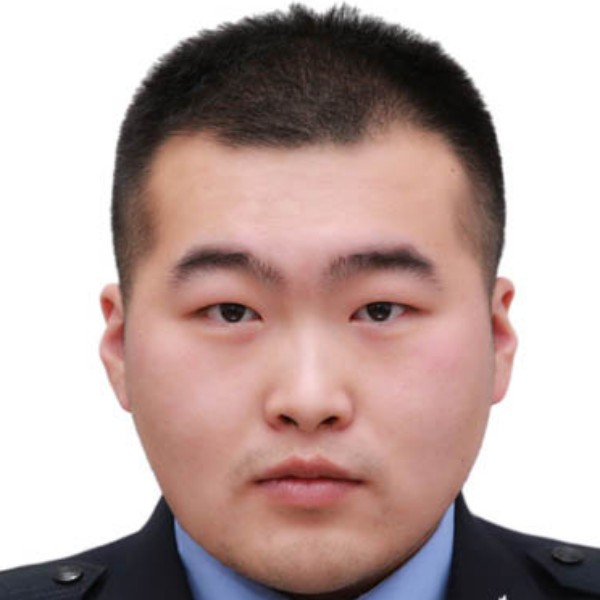 倔强的小灯泡的照片
