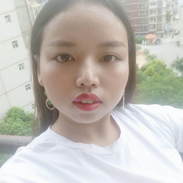少女贪玩的照片