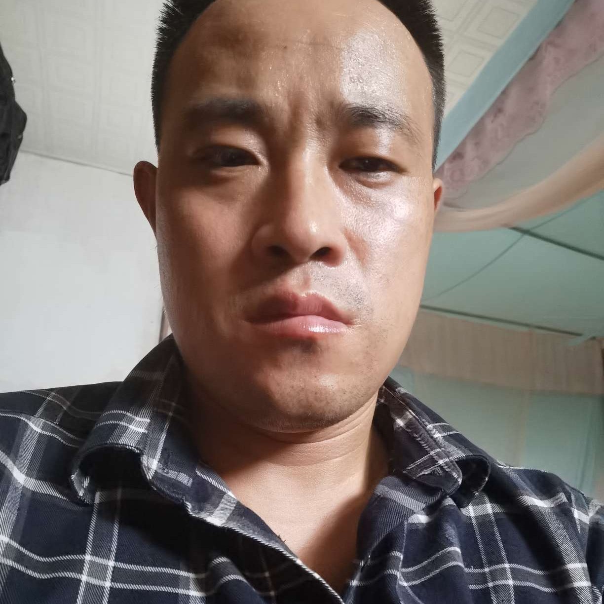 小伙保卫长情的照片