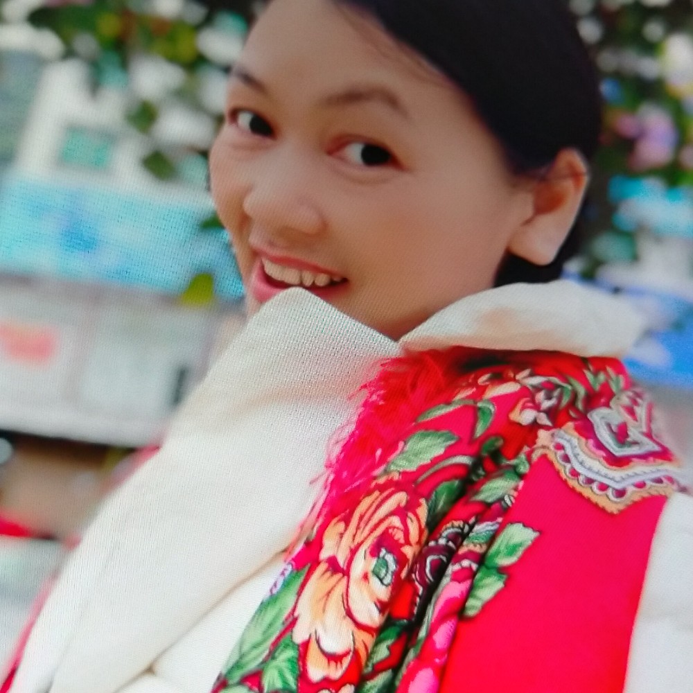 佛娟儿的照片