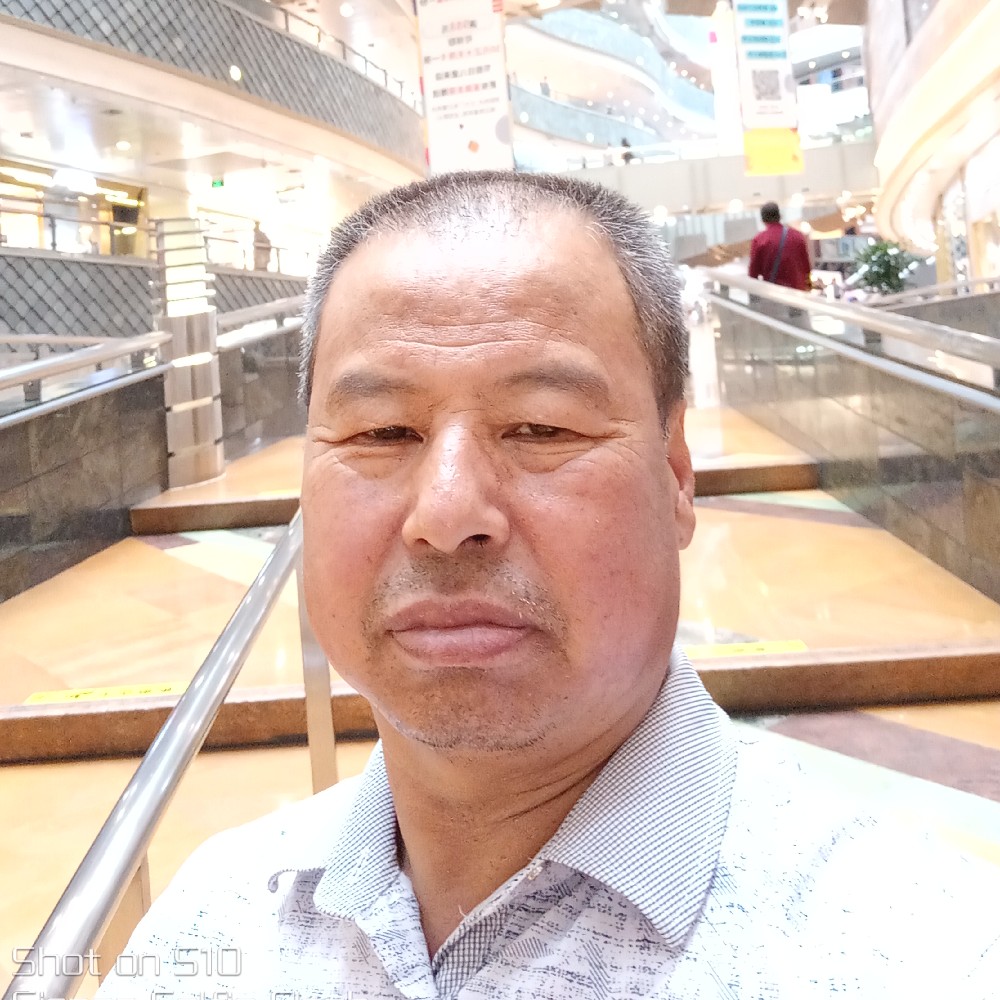 招牌和灼热的照片