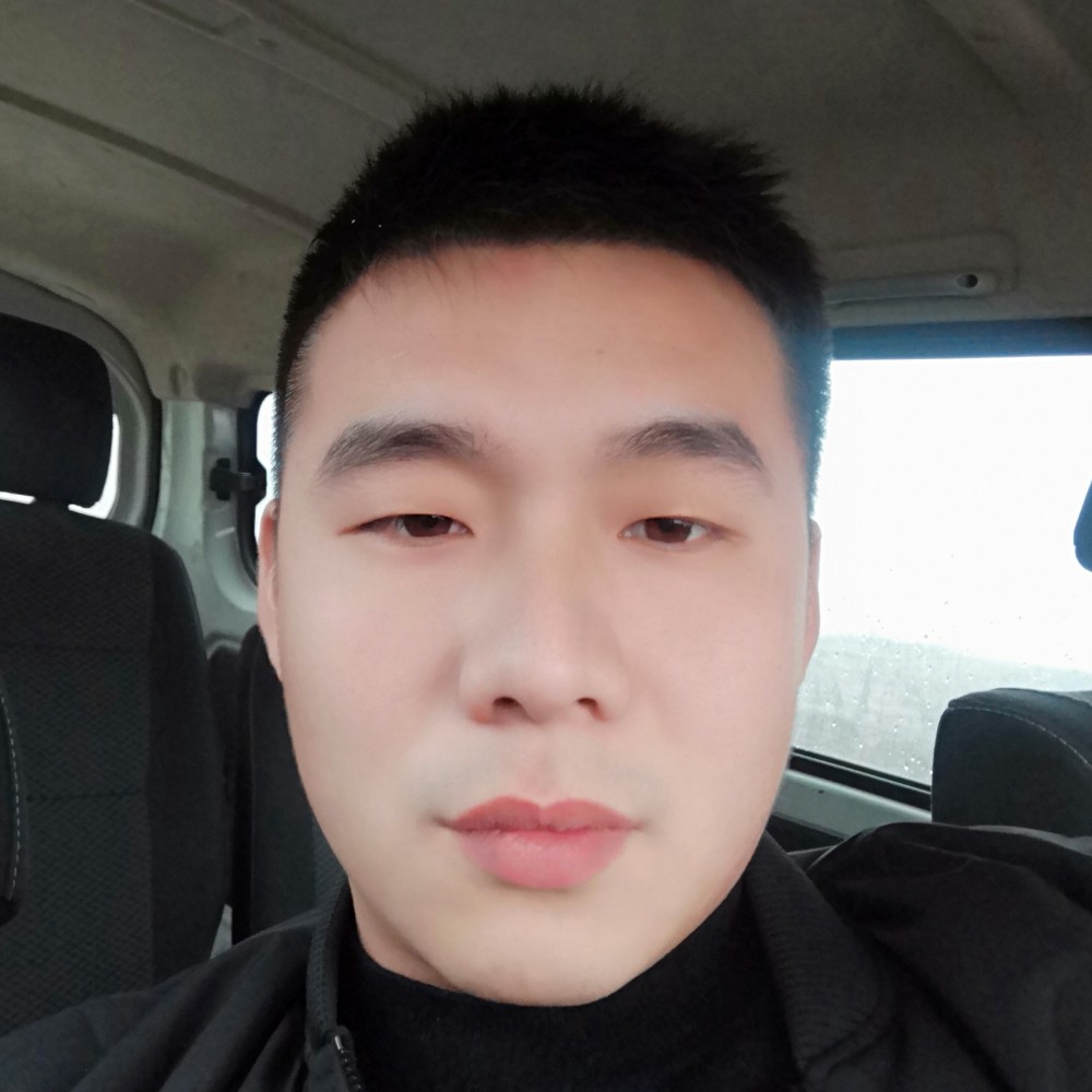 万品凡的照片