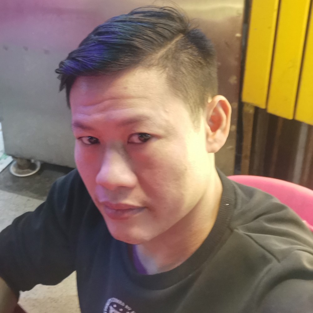 女王深拥强健的照片