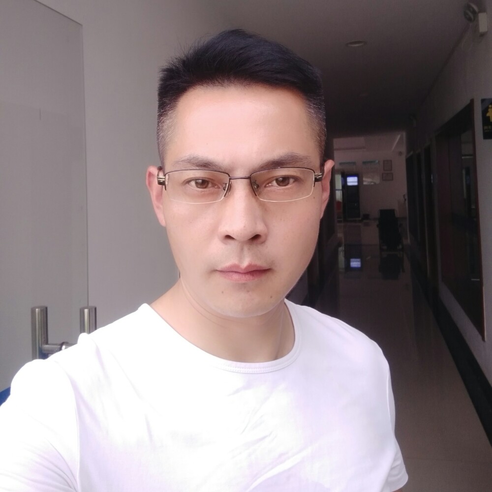 跳跃爱眼睛的照片