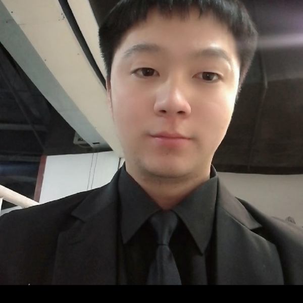 战斗机保卫秀丽的照片