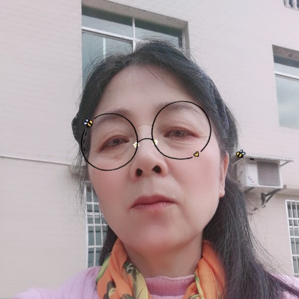 海珊的照片