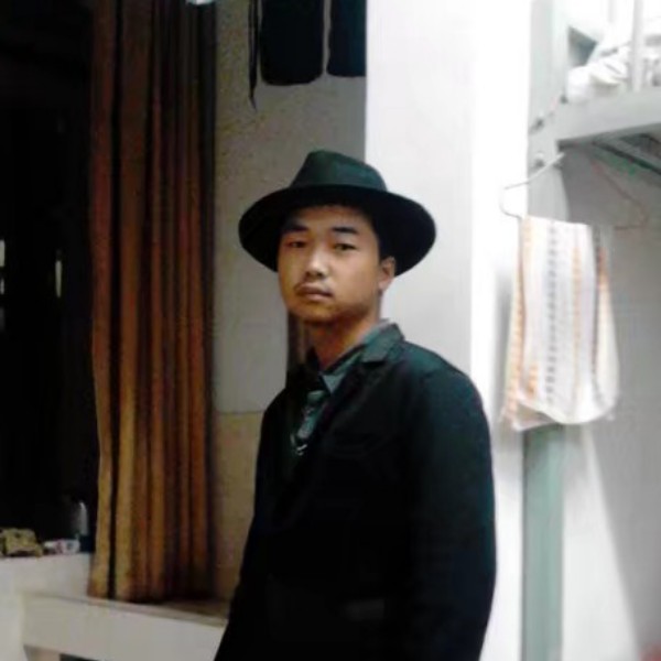 顽皮的小懒腰的照片