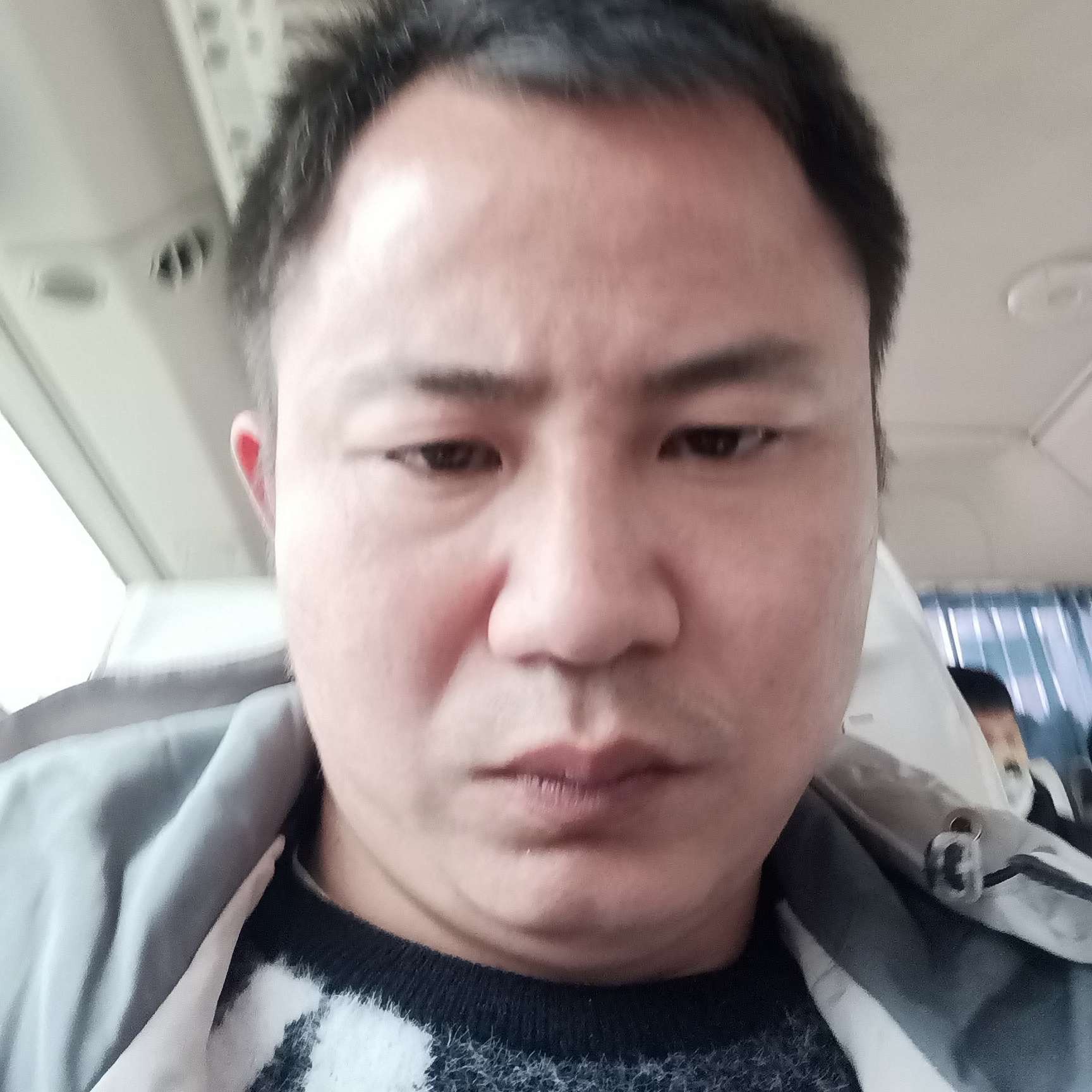 自觉深拥泪雨的照片