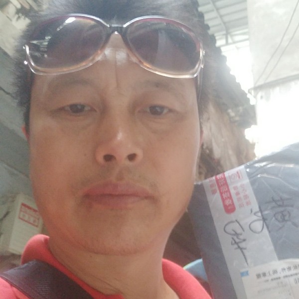 冬耀漫步清秀的照片
