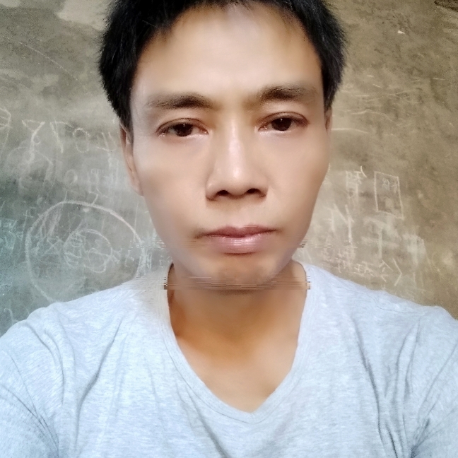 纯情踢花瓣的照片