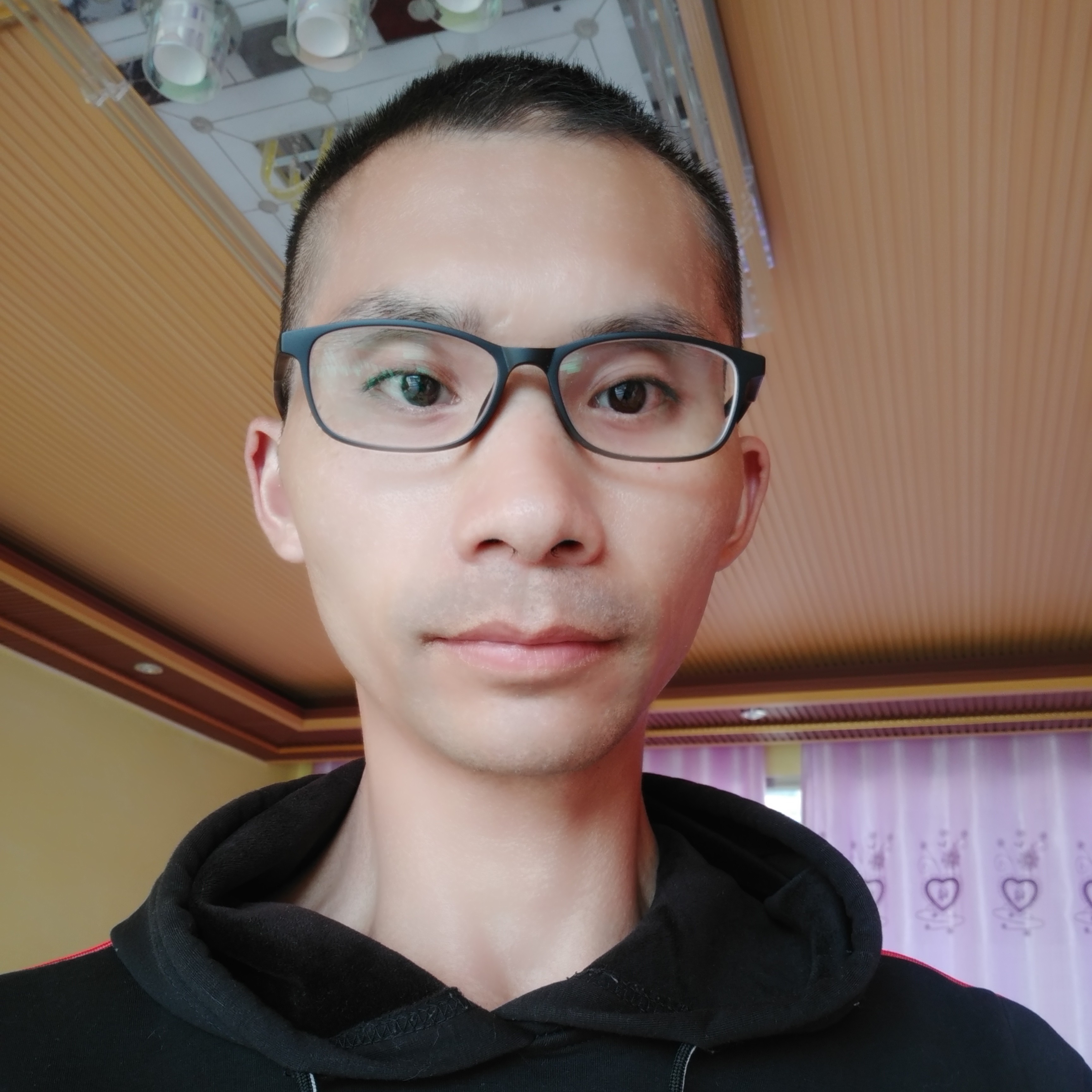 隐形的飞机的照片