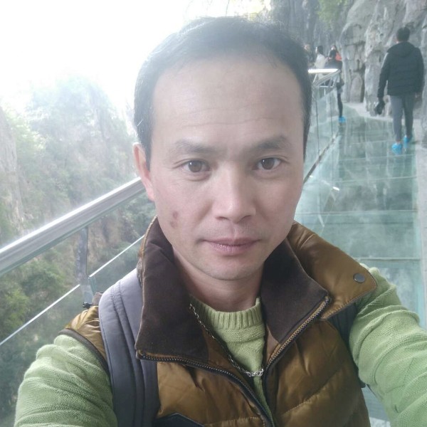 男儿档自强的照片