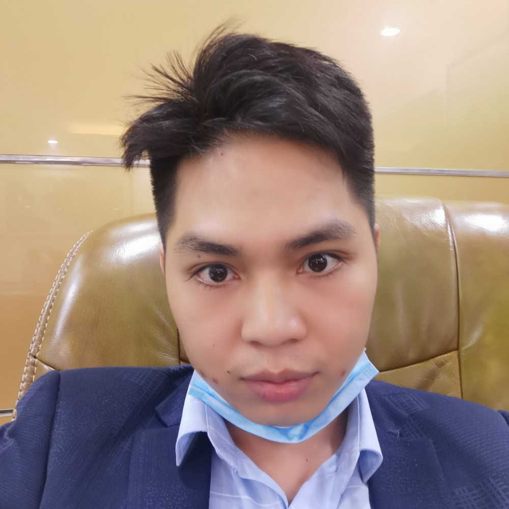稳重和手链的照片