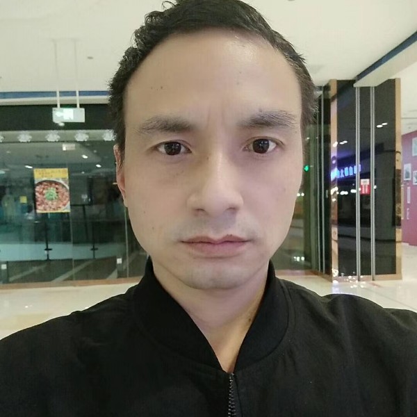 狼嚎的照片